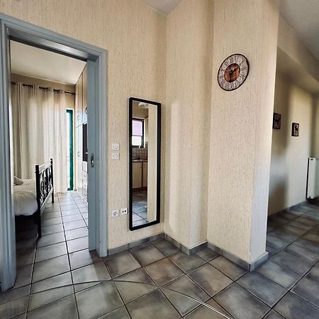 Cozy Apartments Mc Queen Афины Экстерьер фото