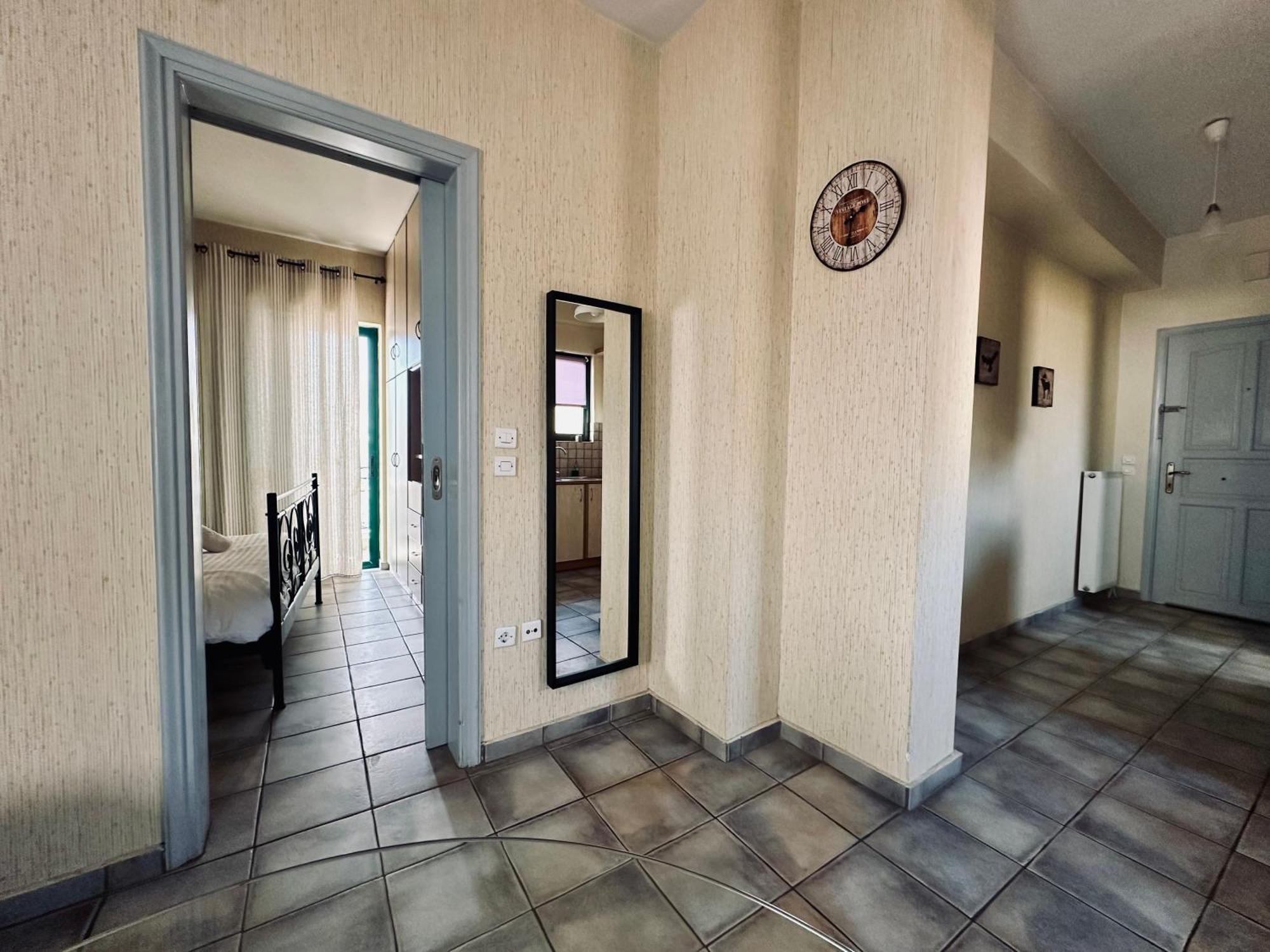Cozy Apartments Mc Queen Афины Экстерьер фото